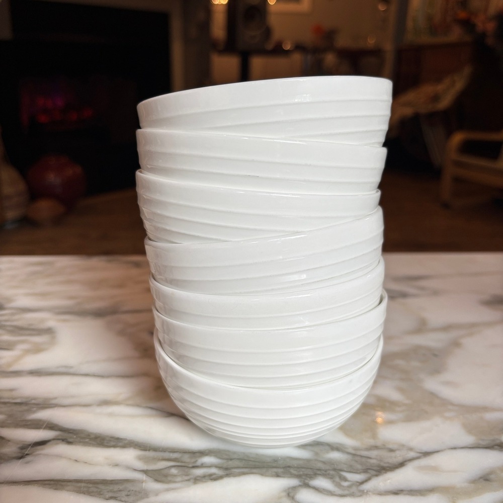 Mikasa Swirl White Bone China Fruit Dessert Bowls 4.5" Set of 7